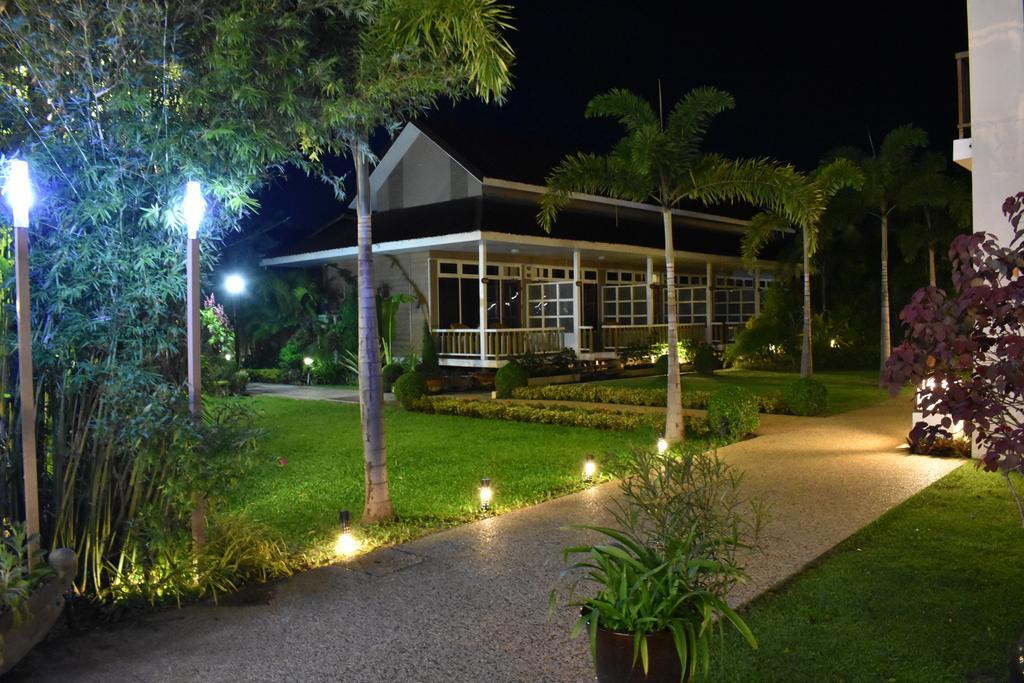 Paradise Hotel Nyaung Shwe Inle Lake Εξωτερικό φωτογραφία