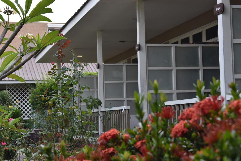 Paradise Hotel Nyaung Shwe Inle Lake Εξωτερικό φωτογραφία