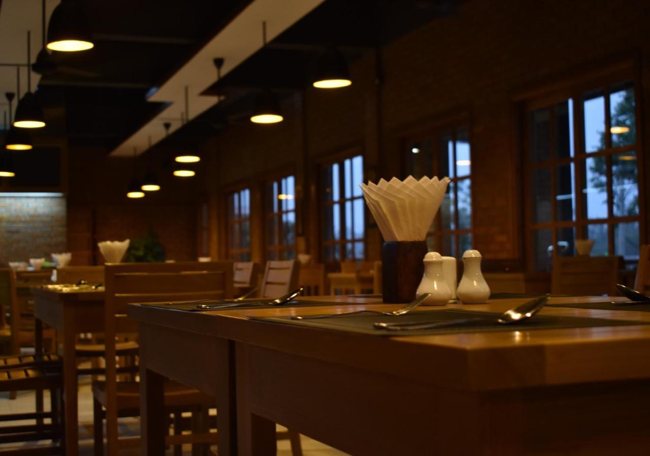Paradise Hotel Nyaung Shwe Inle Lake Εξωτερικό φωτογραφία